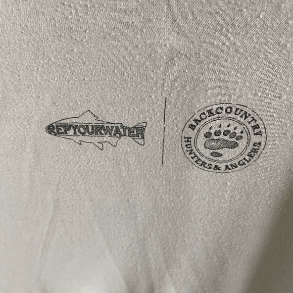 Rep Your Water Ultralight Sun Hoody - Picture 5 of 5